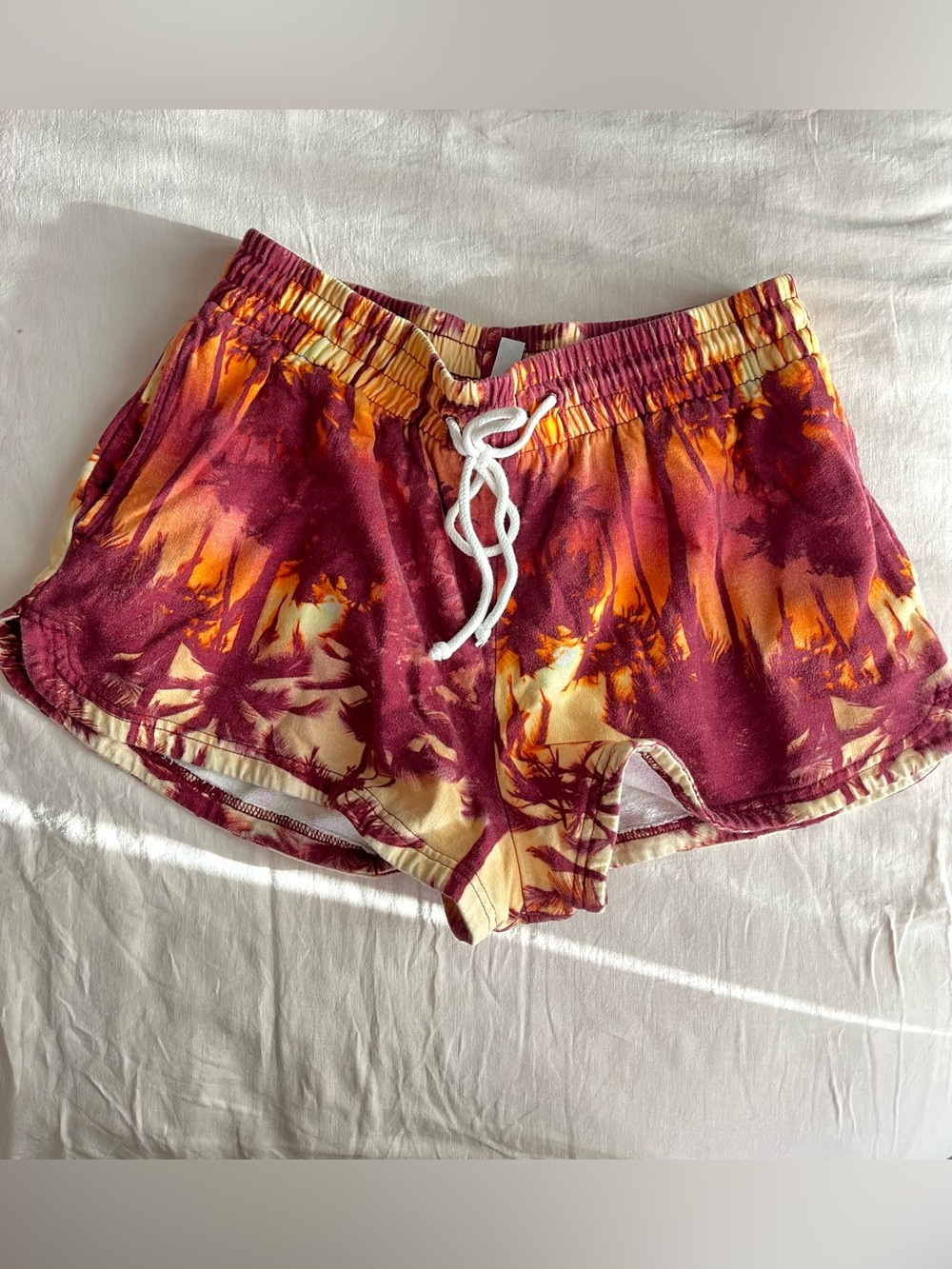 UO: Out From Under• Sunset Palms Terrycloth Shorts• Sz M